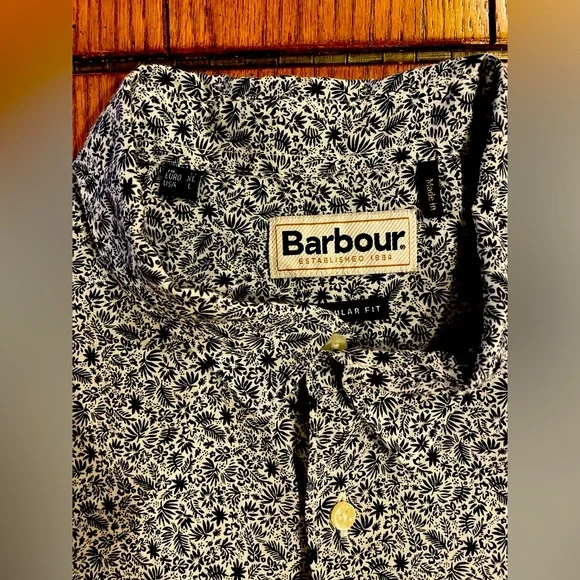 EUC Barbour mens short sleeve button down shirt, size large, navy print - Picture 4 of 6